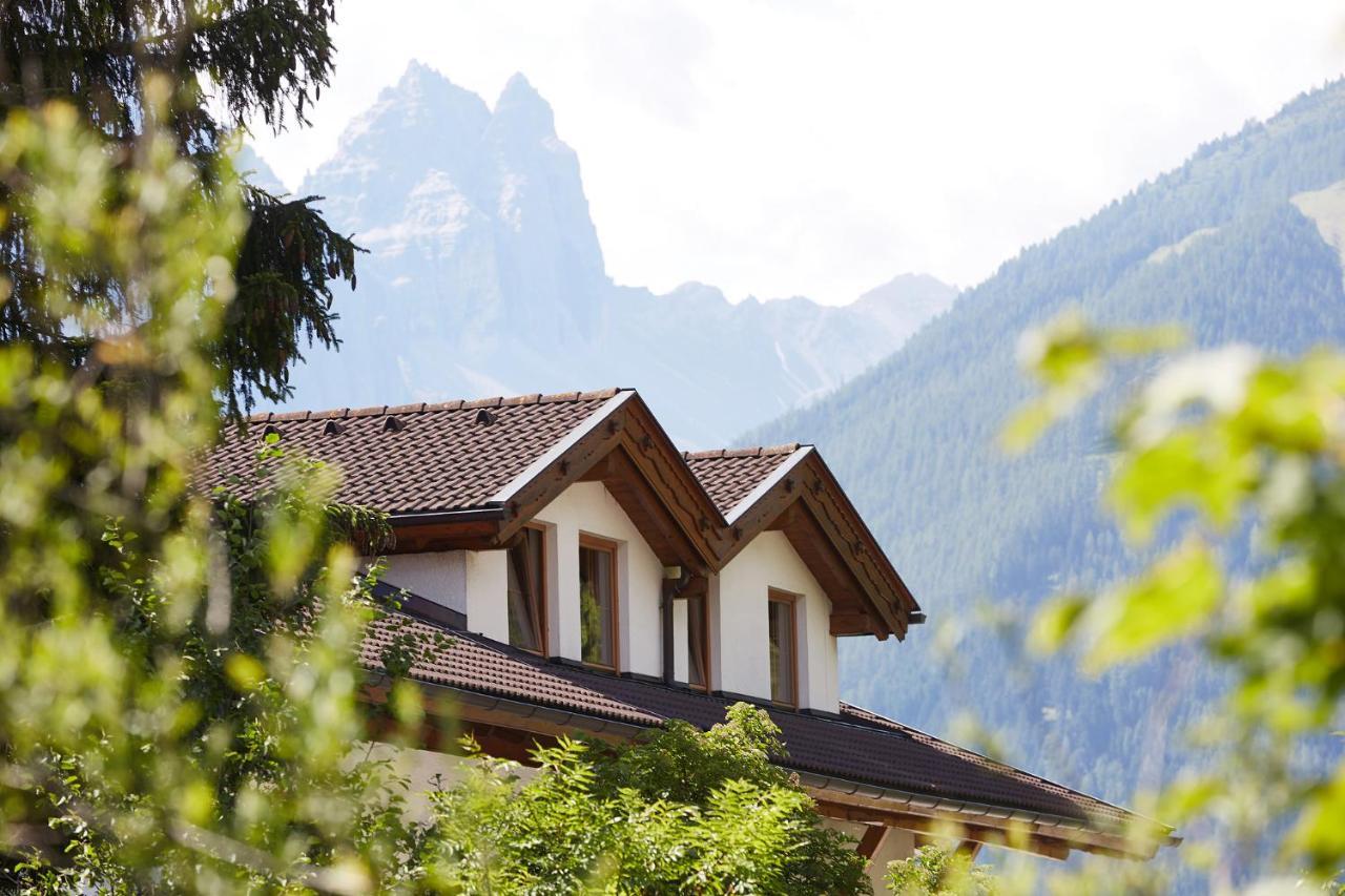 Gasthof Groebenhof Fulpmes Exterior photo